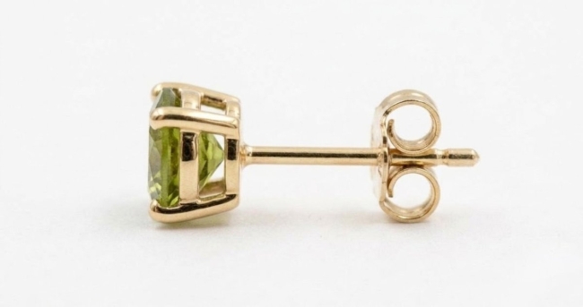 Clous d'oreilles Or Jaune 18k Gilgen&amp;Co Péridot naturel